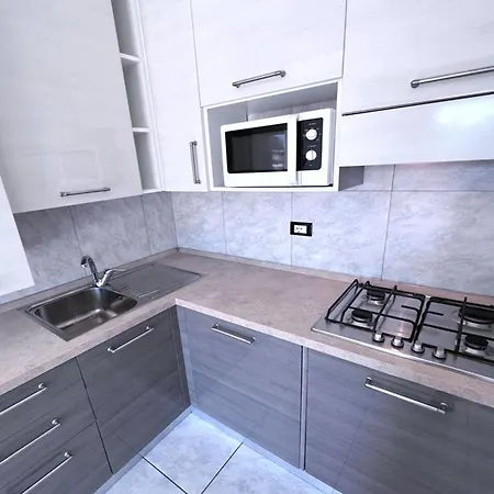 Lejlighed Garden Retreat Steps From The Pool *