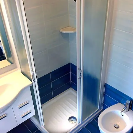 דירה Garden Retreat Steps From The Pool