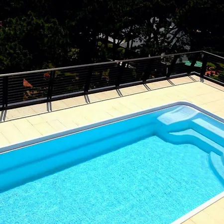 Апартаменти Garden Retreat Steps From The Pool Бібіоне