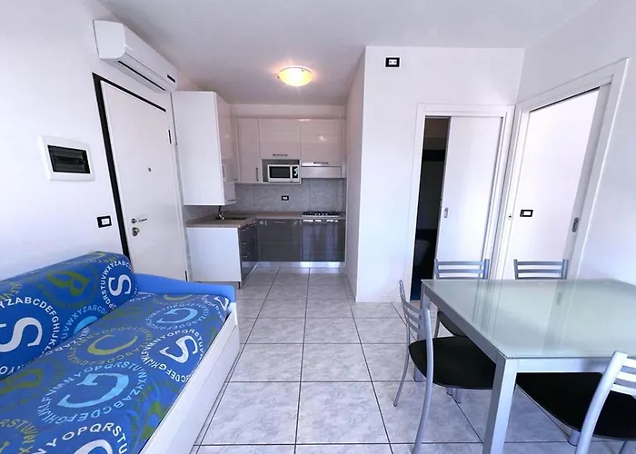 Garden Retreat Steps From The Pool Apartment Bibione